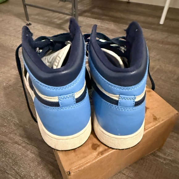 Jordan High Top Sneakers in Navy & Light Blue - Picture 4 of 4